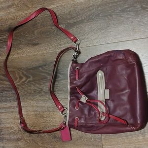 PLUM Coach DAISY SPECTATOR LEATHER DRAWSTRING SHOULDER BAG (USED)